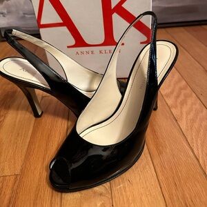 Anne Klein Peep toe sling back heels - black patent 8.5